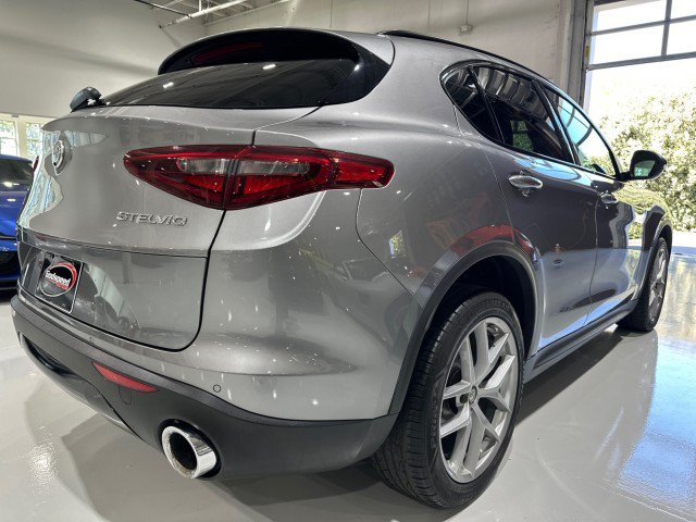Used 2018 Alfa Romeo Stelvio Ti Sport AWD/4WD image 34