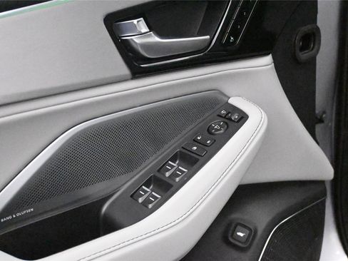 Certified 2026 Acura MDX FWD w/ Technology Package image 9