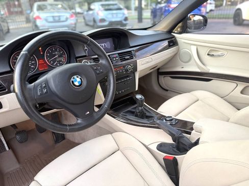 Used 2011 BMW 335i xDrive Coupe AWD/4WD image 13