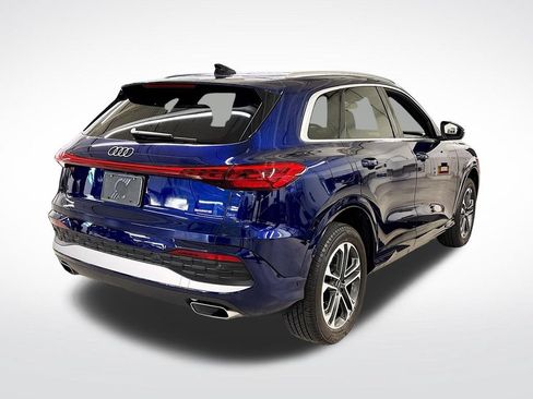 Certified 2025 Audi Q5 Premium w/ Premium Plus AWD/4WD image 5