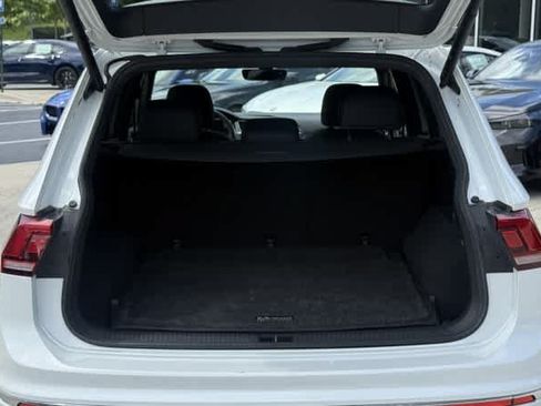 Used 2022 Volkswagen Tiguan SEL R-Line AWD/4WD image 19