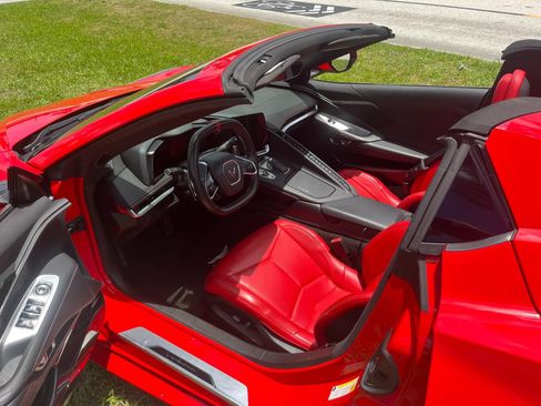 Used 2023 Chevrolet Corvette Stingray Convertible w/ Z51 Performance Package RWD image 19