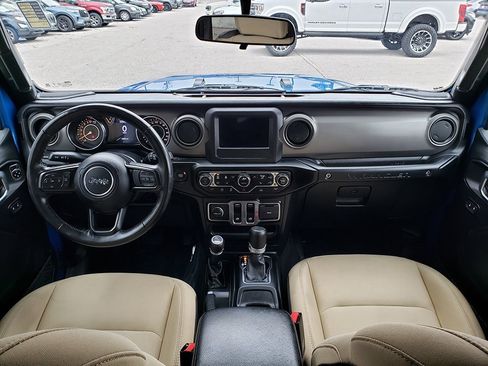 Used 2022 Jeep Wrangler Willys image 16