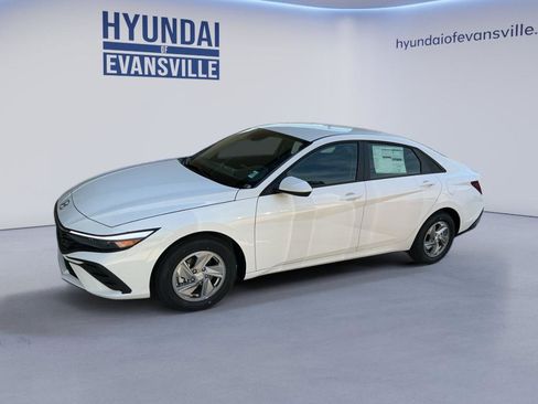 New 2026 Hyundai Elantra SE FWD image 8