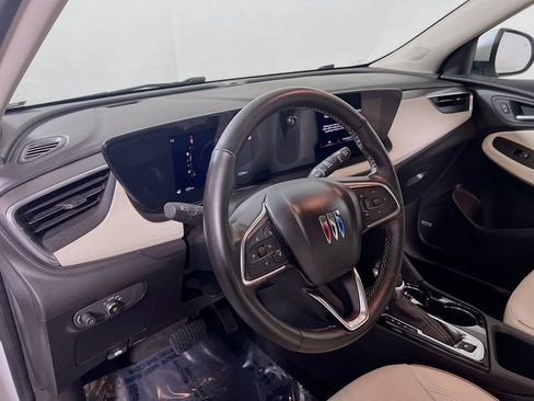 Used 2024 Buick Encore GX Avenir w/ Avenir Convenience Package FWD image 9