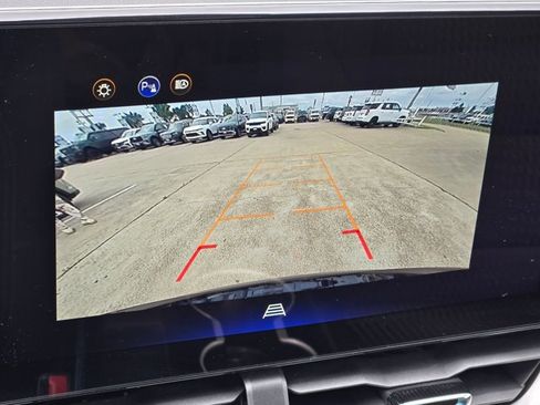 Used 2025 Chevrolet Equinox LT FWD image 12