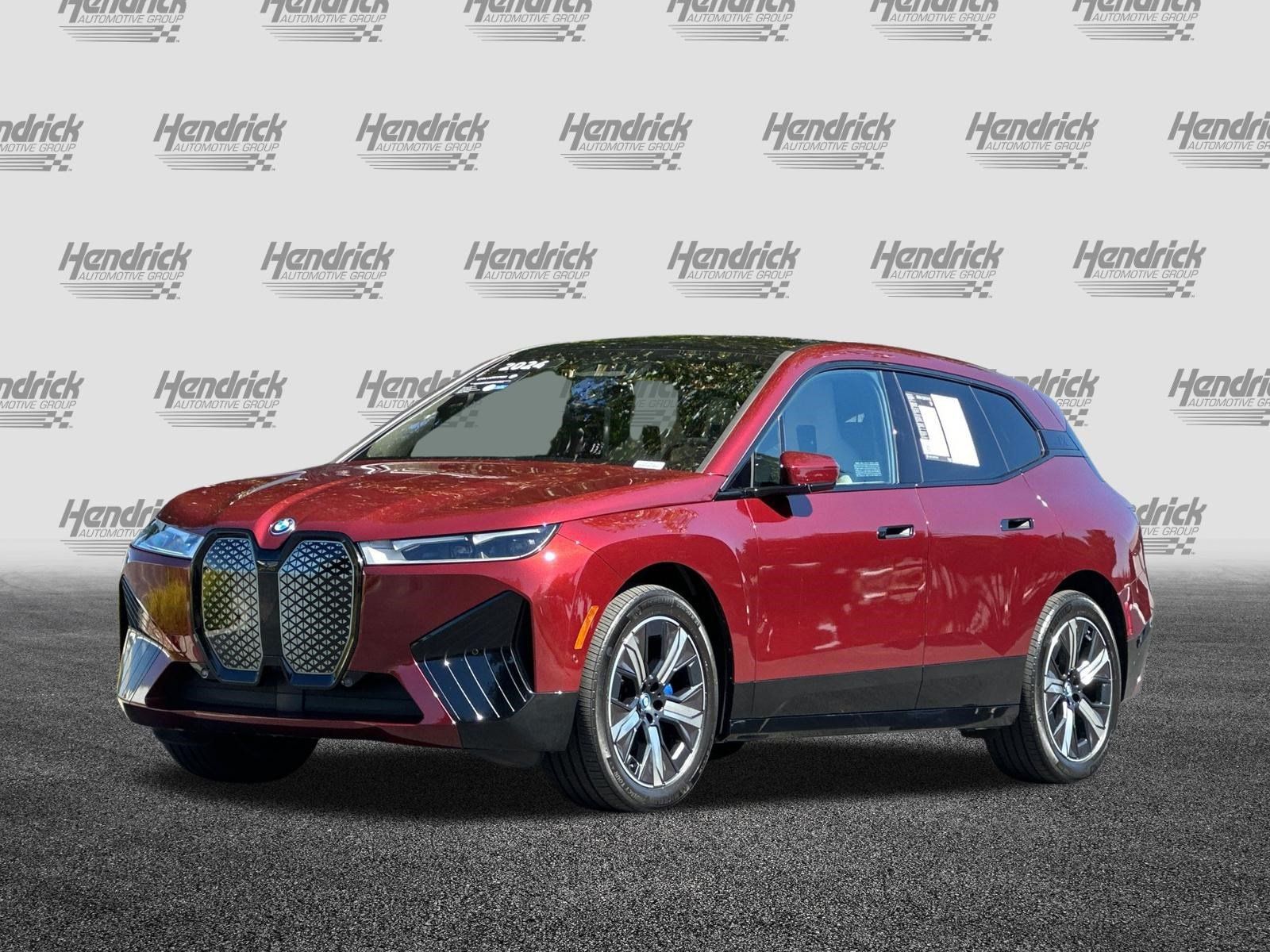 Used 2024 BMW iX xDrive50 w/ Sport Package AWD/4WD image 9