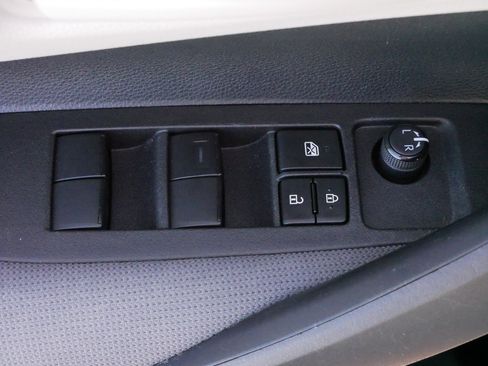 Certified 2022 Toyota Corolla LE image 19