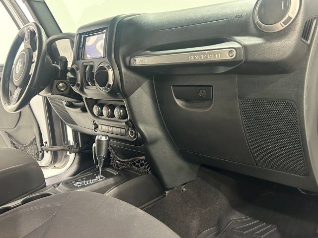 Used 2015 Jeep Wrangler Unlimited Sport w/ Quick Order Package 24S AWD/4WD image 14