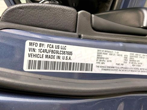 Used 2020 Jeep Grand Cherokee Limited X image 8