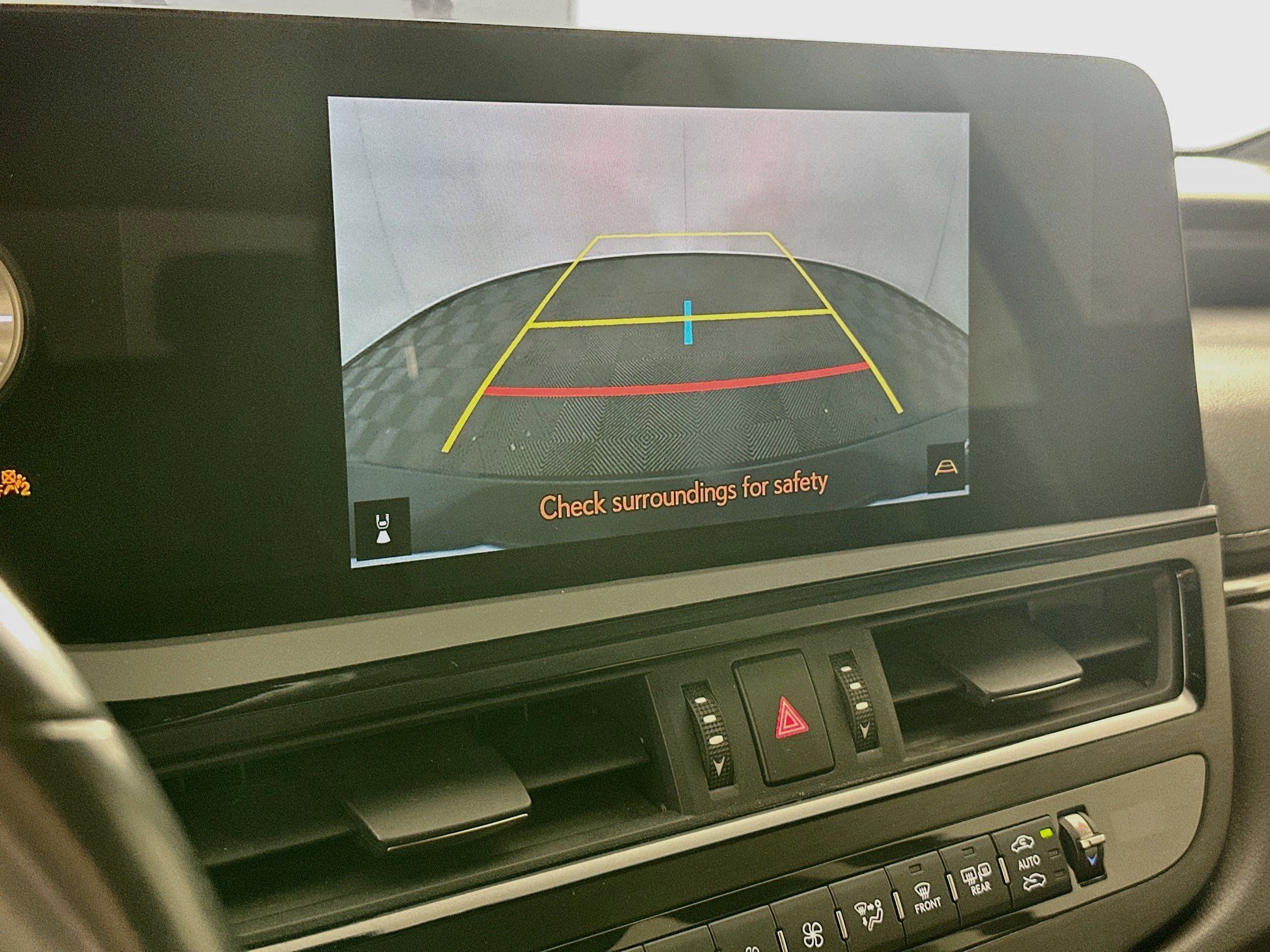 Used 2025 Lexus ES 300h w/ Premium Package FWD image 23