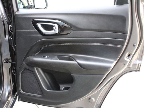 Certified 2022 Jeep Compass Latitude AWD/4WD image 27