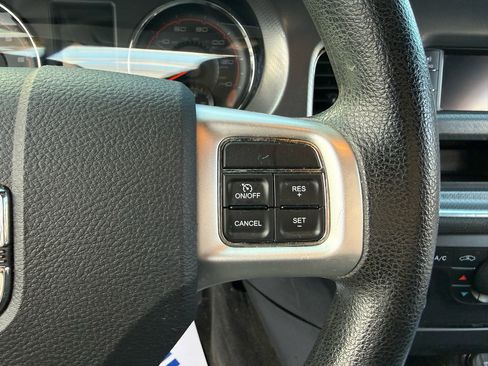 Used 2014 Dodge Charger SE image 18