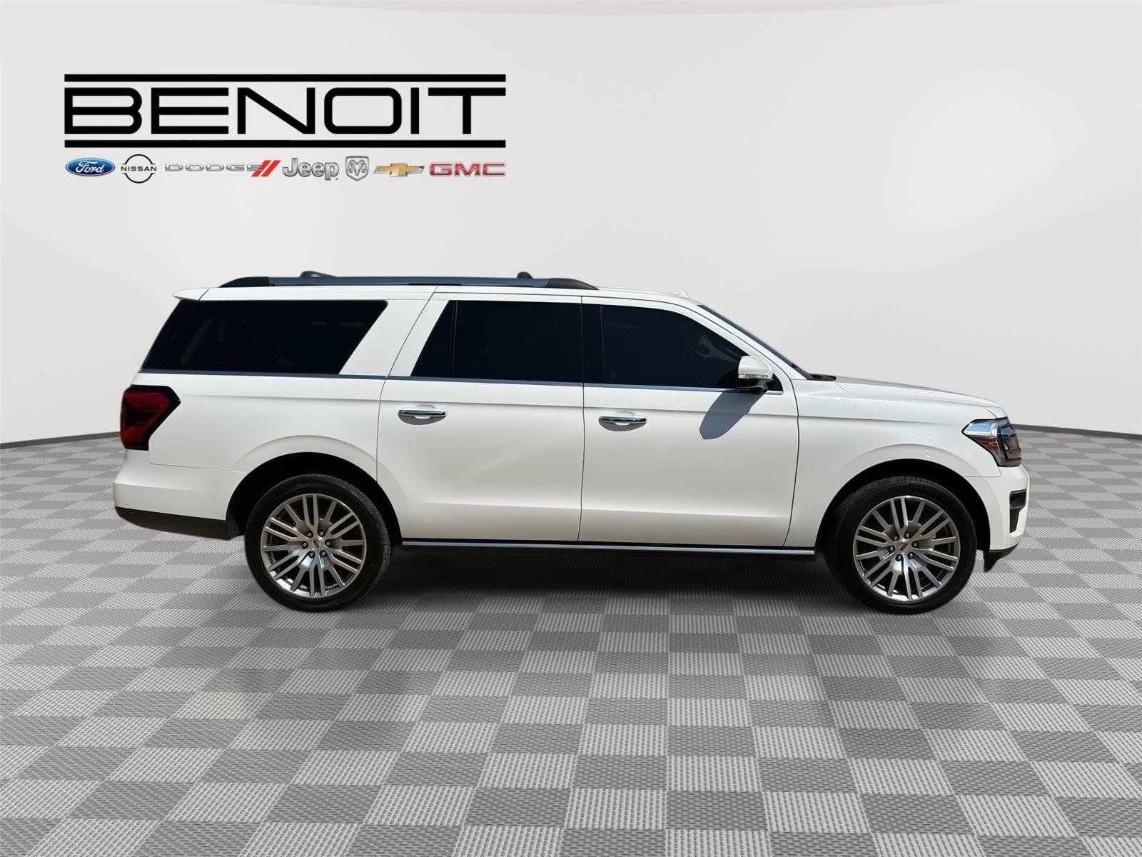 Used 2022 Ford Expedition Max Limited RWD image 4