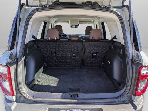 Used 2021 Ford Bronco Sport Outer Banks w/ Outer Banks Package (96D) image 9