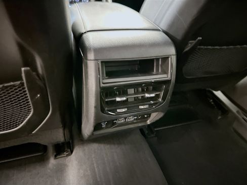 Used 2023 Jeep Grand Cherokee Limited w/ Trailer Tow Prep Group (B) image 28