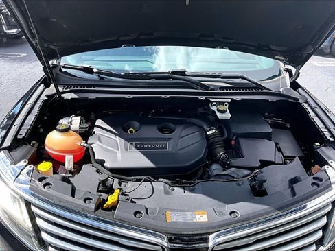 Used 2017 Lincoln MKC Select w/ Select Plus Package FWD image 11