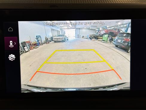 Used 2024 Kia Seltos EX AWD/4WD image 27