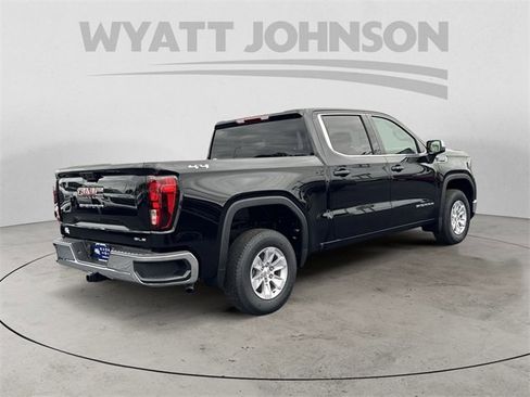 New 2026 GMC Sierra 1500 SLE image 5