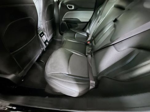 Used 2022 Jeep Compass Latitude w/ Sun and Sound Group AWD/4WD image 29