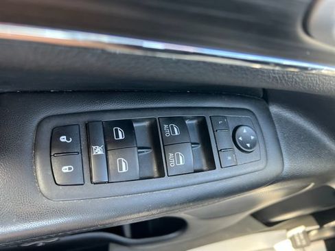Used 2022 Jeep Grand Cherokee Limited AWD/4WD image 20