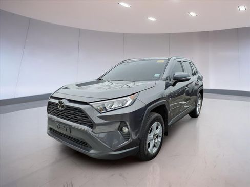 Used 2021 Toyota RAV4 XLE image 2