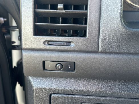 Used 2012 Jeep Liberty Sport image 15