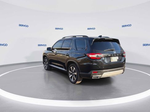 Used 2023 Honda Pilot Touring image 6