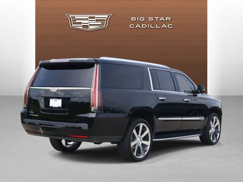 Used 2020 Cadillac Escalade ESV Premium Luxury RWD image 5