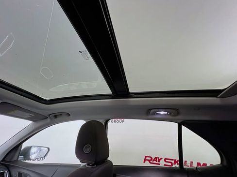 Used 2024 Chevrolet Equinox LT FWD image 25