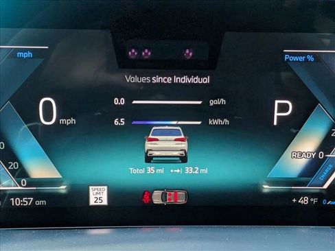 Used 2026 BMW X5 xDrive50e image 11