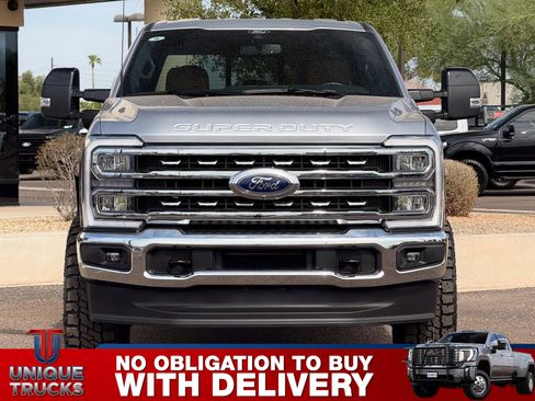 Used 2024 Ford F350 Lariat image 3