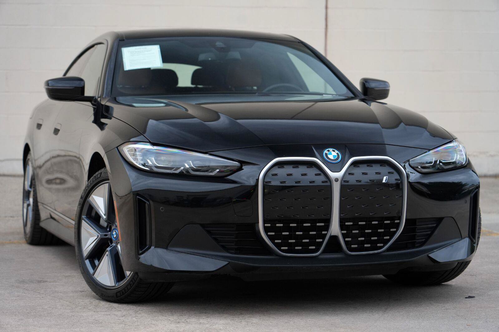 Used 2023 BMW i4 eDrive35 w/ Premium Package RWD image 3