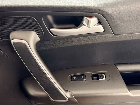 Used 2021 Kia Sportage LX image 29