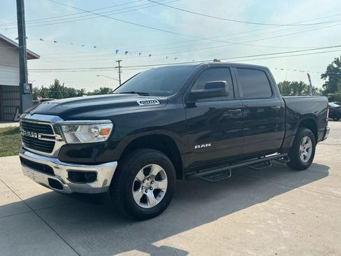 Used 2019 RAM 1500 Big Horn AWD/4WD image 1