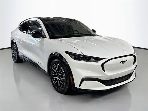 Used 2024 Ford Mustang Mach-E Premium image 3