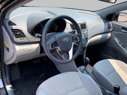 Used 2016 Hyundai Accent SE w/ Option Group 02 FWD image 16