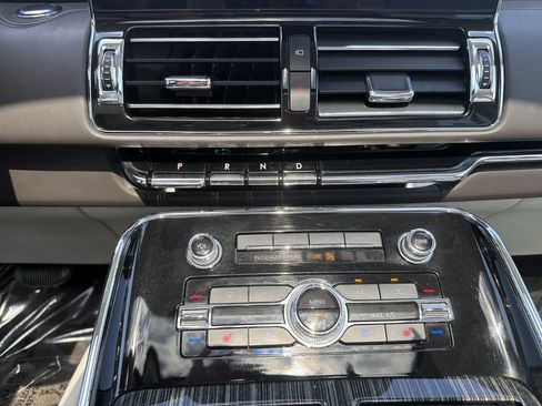 Certified 2023 Lincoln Navigator Black Label AWD/4WD image 29