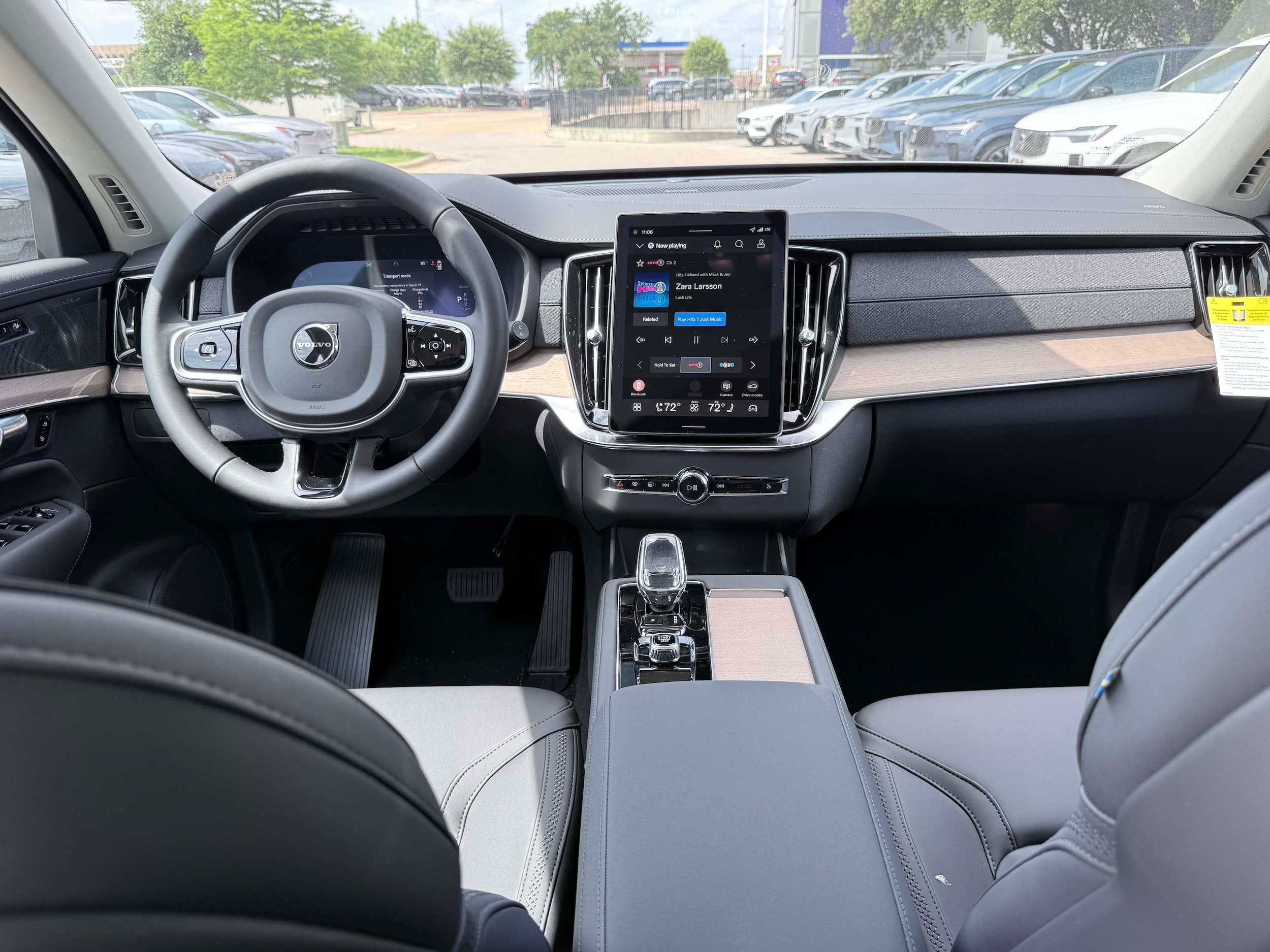 New 2026 Volvo XC90 T8 Plus AWD/4WD image 18