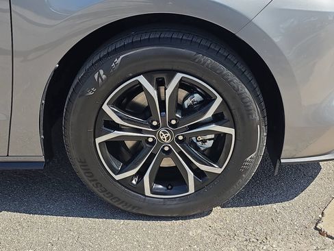 New 2026 Toyota Sienna Platinum AWD/4WD image 28