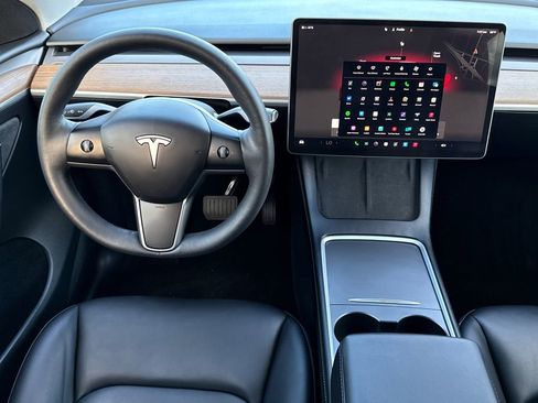 Used 2024 Tesla Model Y Long Range AWD/4WD image 22