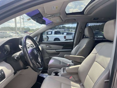 Used 2015 Honda Odyssey EX-L image 16