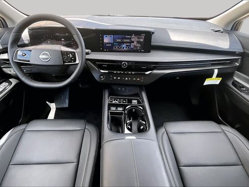Used 2025 Nissan Murano SV FWD image 14