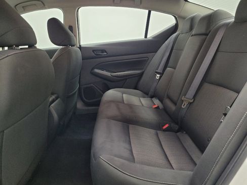 Used 2025 Nissan Altima 2.5 SV FWD image 18