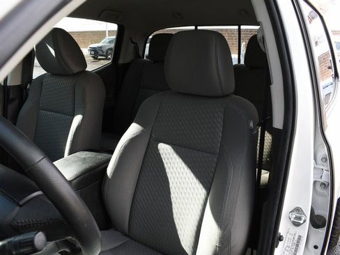 Certified 2022 Toyota Tacoma SR5 image 17