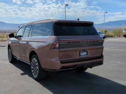 Used 2025 Lincoln Navigator L Black Label image 5