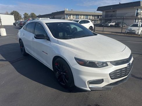 Used 2018 Chevrolet Malibu LT w/ Leather Package image 1
