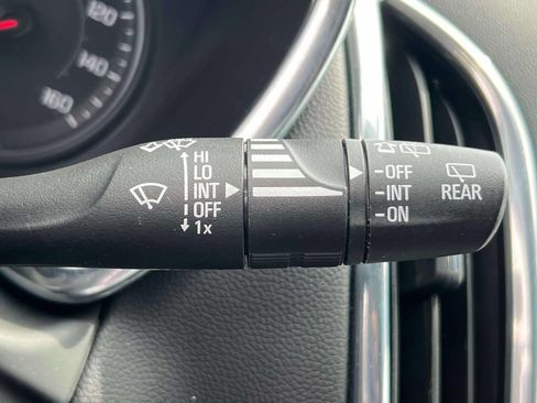 Used 2023 Chevrolet Equinox LT AWD/4WD image 24