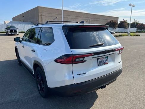 Used 2026 Toyota Grand Highlander AWD Hybrid image 5