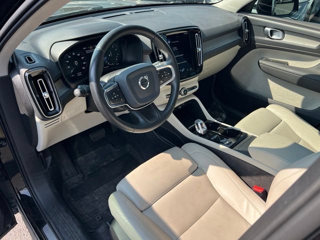 Used 2020 Volvo XC40 T5 Inscription w/ Protection Package Premier AWD/4WD image 15